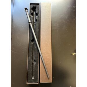 Universal Studios Harry Potter YAXLEY wand BRAND NEW with BOX